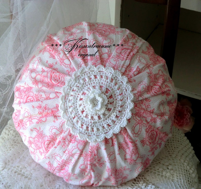 Cushion, round cushion, ruffle cushion made of vintage farmer's fabric with rose pattern & hand-crocheted appliqué. image 8