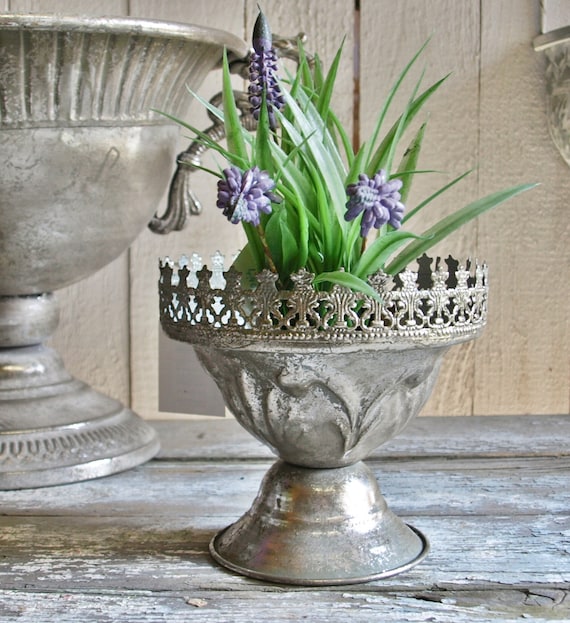 Pflanztopf Amphore, antiksilber 15 cm, Pflanzschale auf Fuß Metall shabbychic