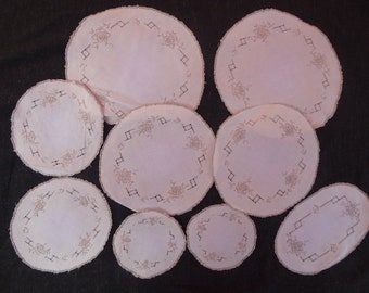 9 vintage doilies, 60s