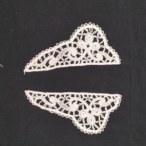2 cuffs, collar parts, Plauen lace