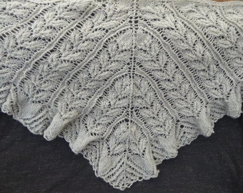 Triangular towel, handmade, knitted