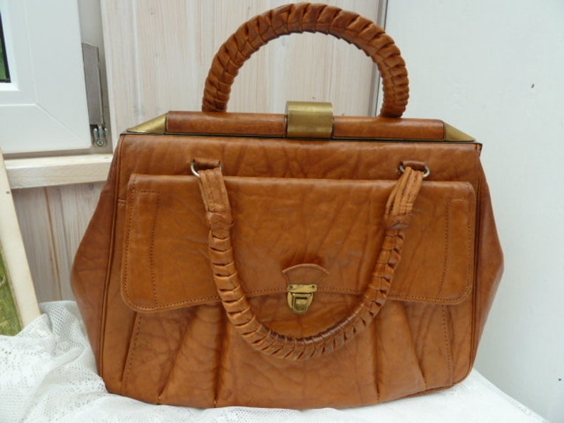 noble leather bag of the 50s image 1