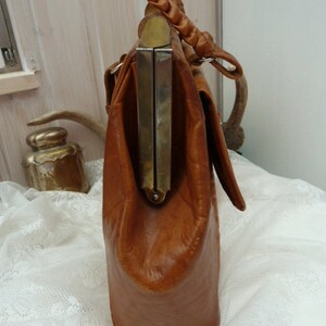 noble leather bag of the 50s image 3