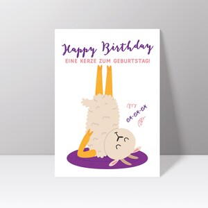 Postkarte "Happy Birthday – Eine Kerze zum Geburtstag" mit Yoga-Schaf