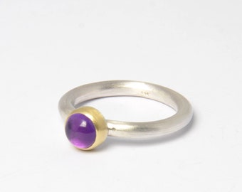 Amethyst Ring rund mit 585/ Goldfassung Größe 61