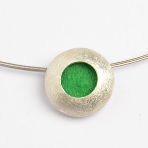 Silver pendant with felt lining (color interchangeable!) on a neck ring image 3