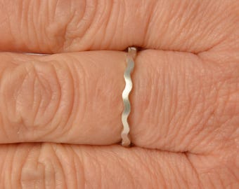 Stacking ring/collecting ring corrugated from square profile