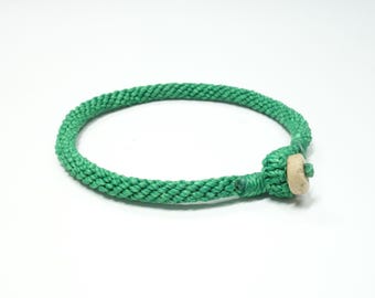 Kumihimo Braided Green Bracelet: Japanese Woven Friendship Jewelry