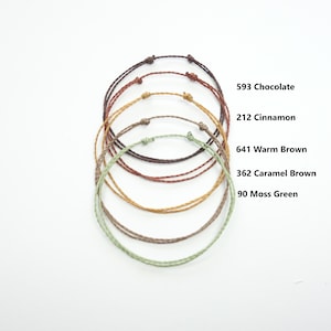 Pulsera minimalista de hilo hecha a mano para hombre y mujer. Pulsera de la amistad unisex ajustable. Pulsera surfera bohemia de hilo encerado. Regalo para tu mejor amigo.
