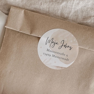 Adreslabels in een set | Ronde, veegvaste etiketten met eigen tekst beige met takken sterren 3 cm 4 cm | als afzender voor brieven, geschenken
