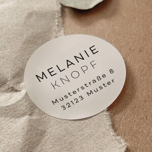 Adresstickers mono set van 24 | Ronde veegvaste etiketten met gewenste tekst lichtbeige D 4 cm | Afzender voor brieven, geschenken, souvenirs