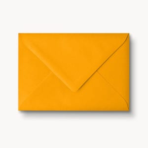 Briefumschlag Mango Gelb | C6 B6 Nassklebendes Kuvert ohne Fenster | ideal für DIYs, Einladungskarten zum Geburtstag, Taufe und Anlässe