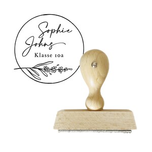 Stempel zur Schule | personalisiert mit Name Klasse | ideal als Geschenk zur Einschulung, Schule, Beschriftung von Schulmaterialien