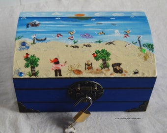 Schatzkiste kleine Piratenkiste blau handbemalt für Kinder mit Schloss und Schlüssel personalisierbar