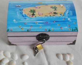 Pink wooden treasure chest for girls with lock and key, hand-painted, customizable