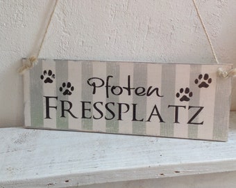 Wooden sign Fressplatz