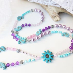 Collana a Y, collana, collana lunga, howlite, perline di vetro, pezzo unico, turchese, rosa, viola, color argento, fatta a mano, idea regalo
