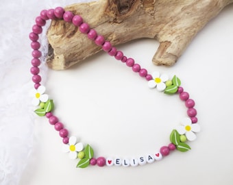 Children's necklace made of wooden beads, white flowers, berry, green, elastic, 42 cm, name necklace, optionally also without name