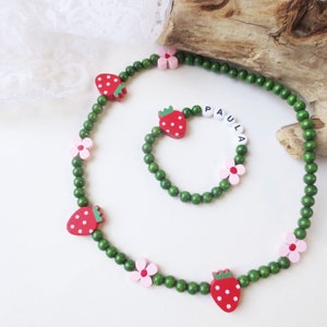 Jewelry set: children's necklace plus bracelet made of wooden beads, strawberries, flowers, elastic, dark green, red, pink, name bracelet, personalisable