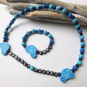 Parure de bijoux pour BIG BROTHER, perles en bois, voitures, bleu, nuances de bleu, prénom souhaité, élastique, bracelet, chaîne, personnalisable, personnalisable