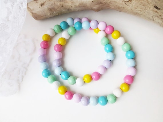 Set Gioielli E Adesivi Cavalli Arcobaleno – Braccialetto, Collana E 50 Sticker Per Bambini, Perline Di Legno Colorate