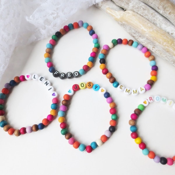 1 morceau de bracelet pour enfant coloré avec nom, bracelet prénom, perles en bois, nom souhaité, personnalisable, élastique, sac de fête d'anniversaire pour enfant