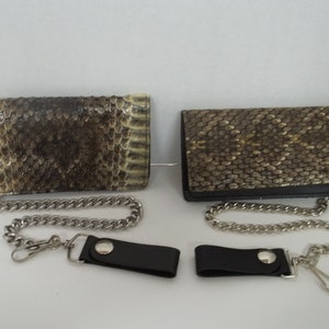 Cartera de camionero de piel de serpiente de cascabel con diseño de diamante del oeste