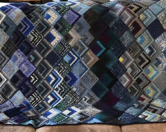 Kuscheldecke, Strickplaid /-decke, 120x150 cm, Wolldecke, Sofadecke, in Patchwork Optik handgestrickt, blau - bunt