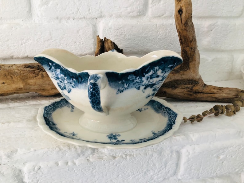 England ancient gravy boat sauce bowlporcelain Skandi hygge image 1