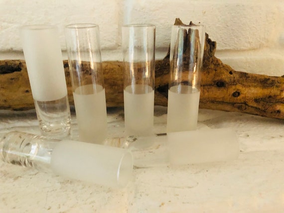 Shabby* 6 wunderschöne Schnapsgläser Likörgläser Pinnchen Slivovitz Sliwowitz Slibovitz No 2