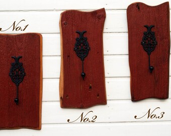 Garderobe aus antikem Holz, rot, Haken, Brett mit Haken, Garderobenhaken