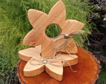 Country style wooden flowers