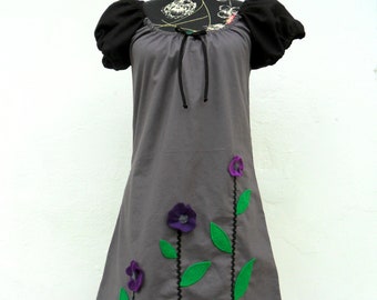 Fleur robe noire coton fleurs pourpre gris
