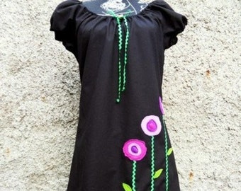 Short sleeve flower dress purple black flowers