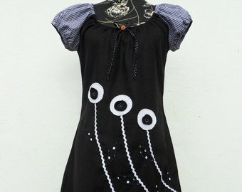 Short sleeve Dress Flower application Black