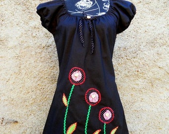 Robe de fleurs feuilles fleurs point noir