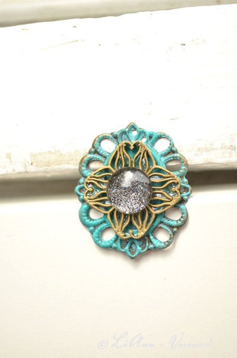 Brooch Midnight Blossom image 1