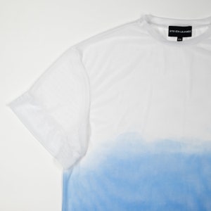 Blue dip-dye stretch mesh unisex T