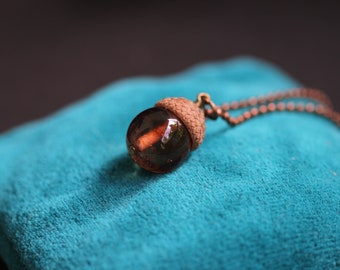 Collier gland chapeau nature pendentif rose marron verre perle pièce unique chaîne cuivre