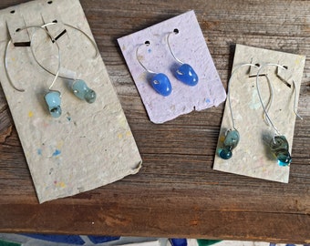 Boucles d'oreilles créoles avec perle de verre bleu ciel, forgées à la main 925 pièces uniques 1 paire