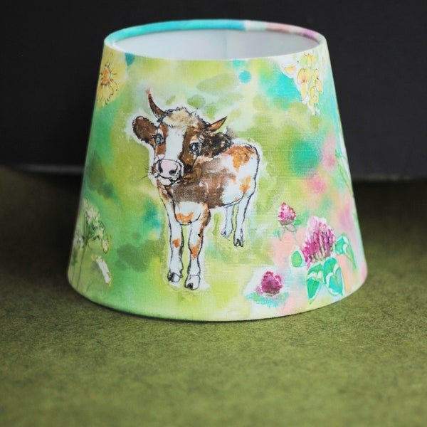 reserver Lampe à poser abat-jour vache papillon fleurs sauvages peint à la main pièce unique avec ou sans pied