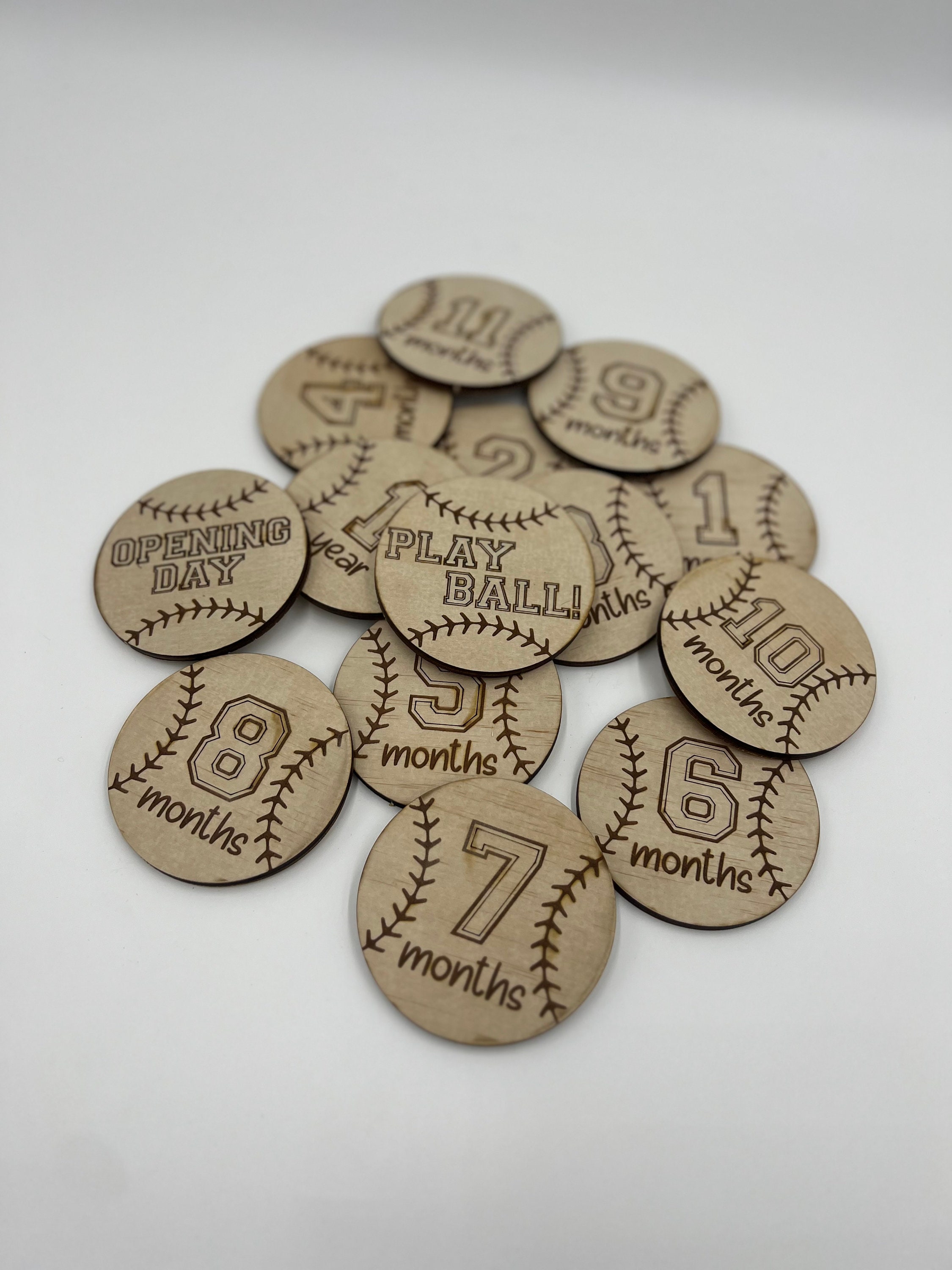 Wooden Monthly Milestone Discs for Baby Photos Engraved Wood Monthly ...
