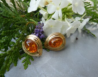 Earrings, ear screws, with amber, gold plated