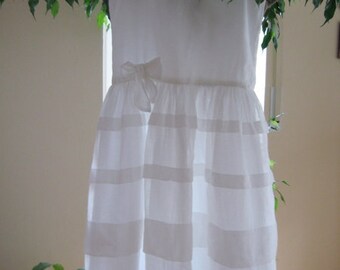 Girls dress, summer dress, white girls sundress, vintage clothing