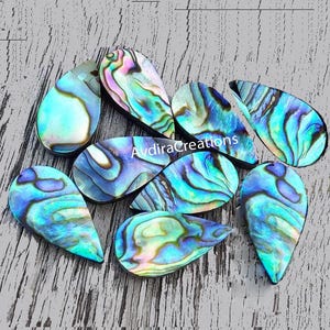 Naturlig AAA Abalone Shell Lång Päron Cabochon Storlek 3 x 5 MM till 20 x 30 MM Platt Baksida Bezelinfattning Kalibrerad Storlek Lös Ädelsten