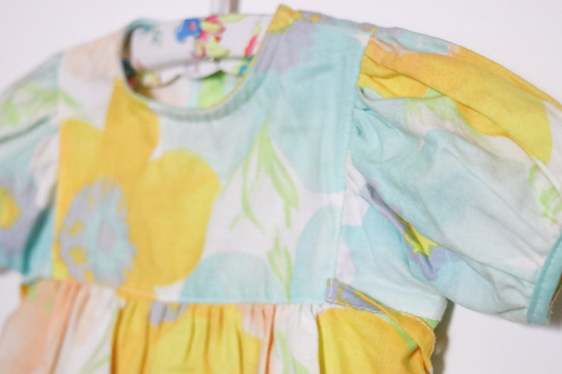 Vintage Mädchenkleid 74 Baumwolle kurzarm Sommer Waldorf Baumwollkleid pastell Blumen gelb hellblau Blumenmädchen Festkleid 90s 1990s Baby Bild 5