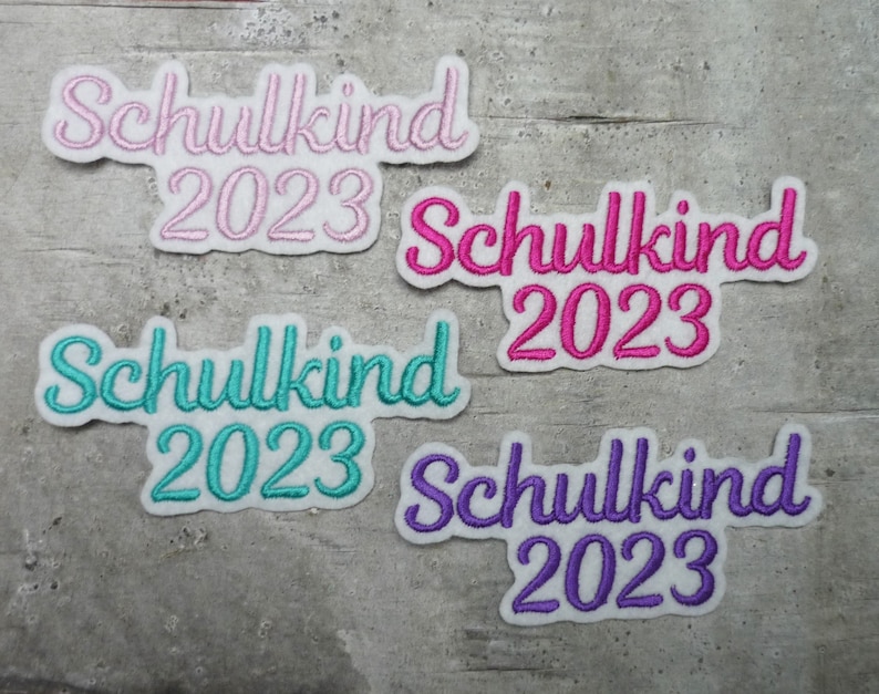 Schulkind 2024 Schriftzug Aufnäher/Applikation auf weißem Filz Farbauswahl 2 Größen Einschulung Schultüte Bild 7