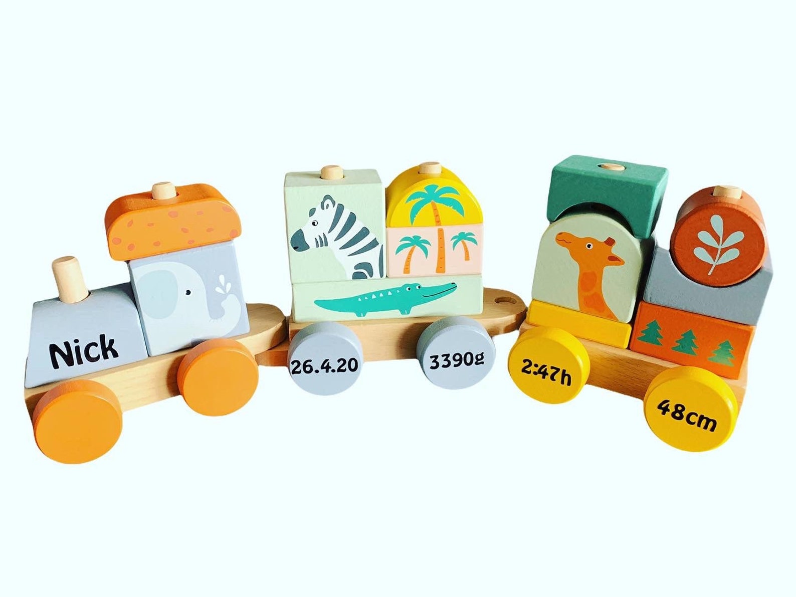 Kekskrone Holzzug Personalisiert - Mit Namen & Geburtsdatum