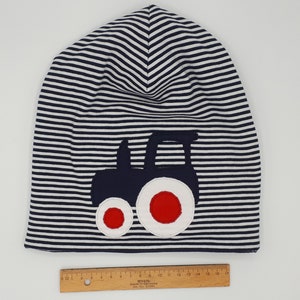 Beanie Mütze für Jungen blau weiß gestreift mit Traktor Bild 2