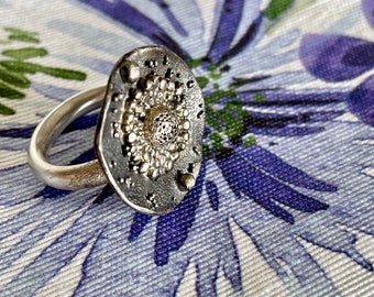 Granulated silver ring with floral motif, 925 silver
